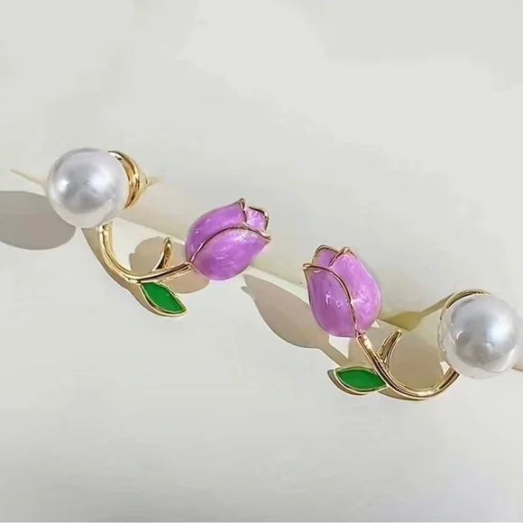 Trendy Elegant Purple Tulip Flower Pearl Stud Earrings, Women's Stud Earrings - Picture 6 of 8